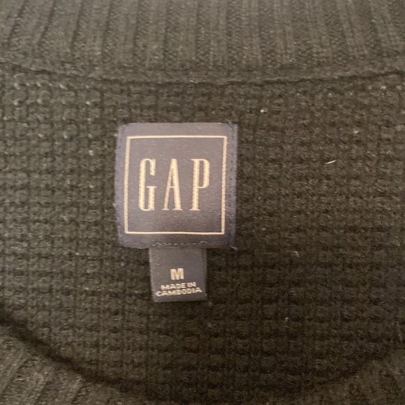 GAP knit sweater black medium - Picture 2 of 3